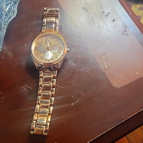 Accutime rose gold women's watch - Picture 2 of 5